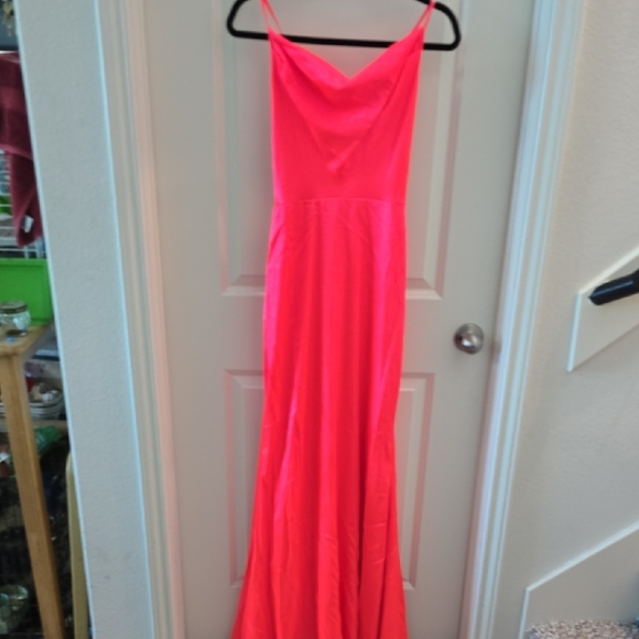 Windsor Dresses & Skirts - Windsor Women's Maxi Dress in Vibrant Pink
